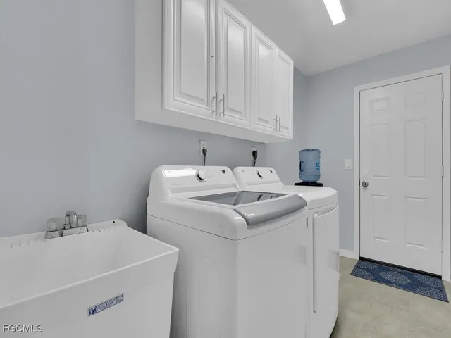 $519,000 | 800 El Dorado Parkway West, Cape Coral, FL 33914