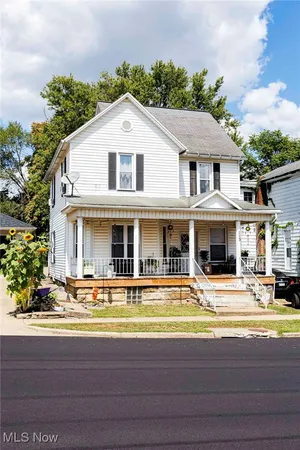 $119,900 | 113 East 4th Street, Uhrichsville, OH 44683
