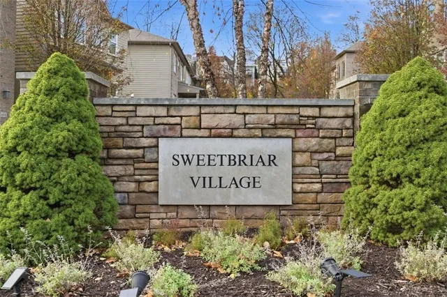 $629,900 | 154 Sweetbriar Village Trail, Pittsburgh, PA 15211