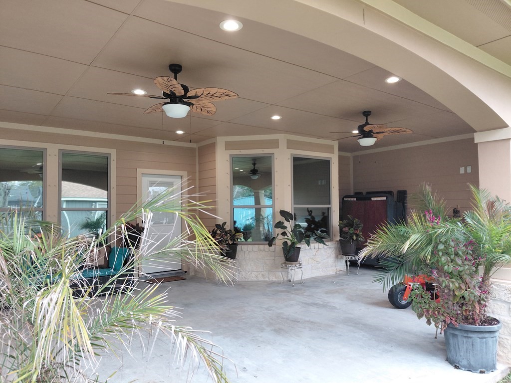 309 Hickman Lane Angleton, TX 77515 - Photo 25 of 33 a view of a room with potted plants