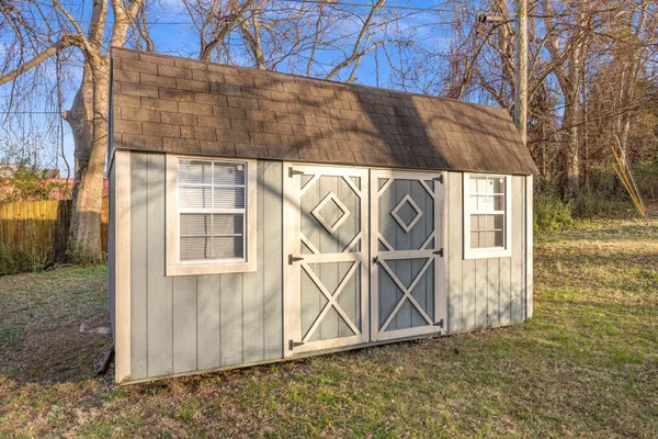 $329,900 | 2013 Alpine Drive, Columbia, TN 38401