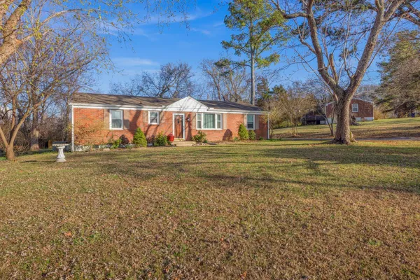 $329,900 | 2013 Alpine Drive, Columbia, TN 38401