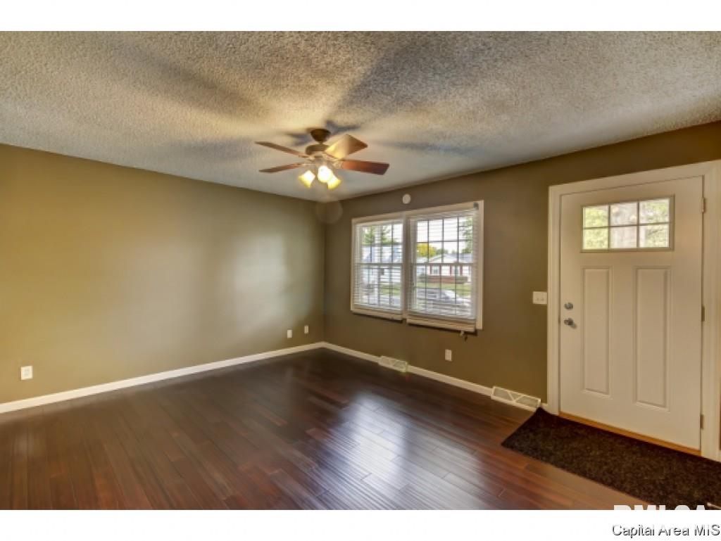 2916 Sandgate Road Springfield, IL 62702 - Photo 3 of 36