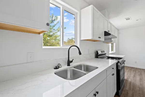 a close view of sink and tap