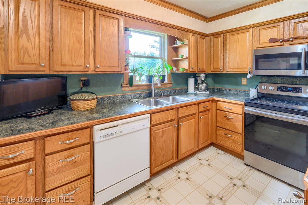 8439 Burpee Road Grand Blanc, MI 48439 - Photo 10 of 57 Gallery Image 10