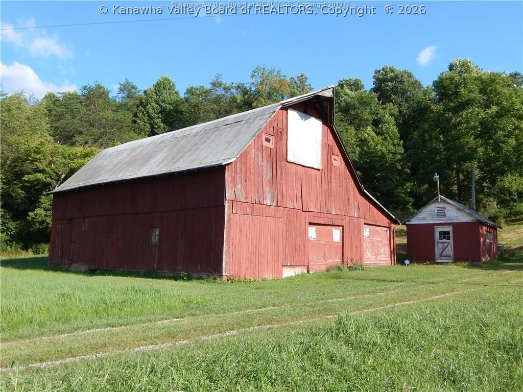 9002 Spencer Road Le Roy, WV 25252 - Photo 8 of 29 Gallery Image 8