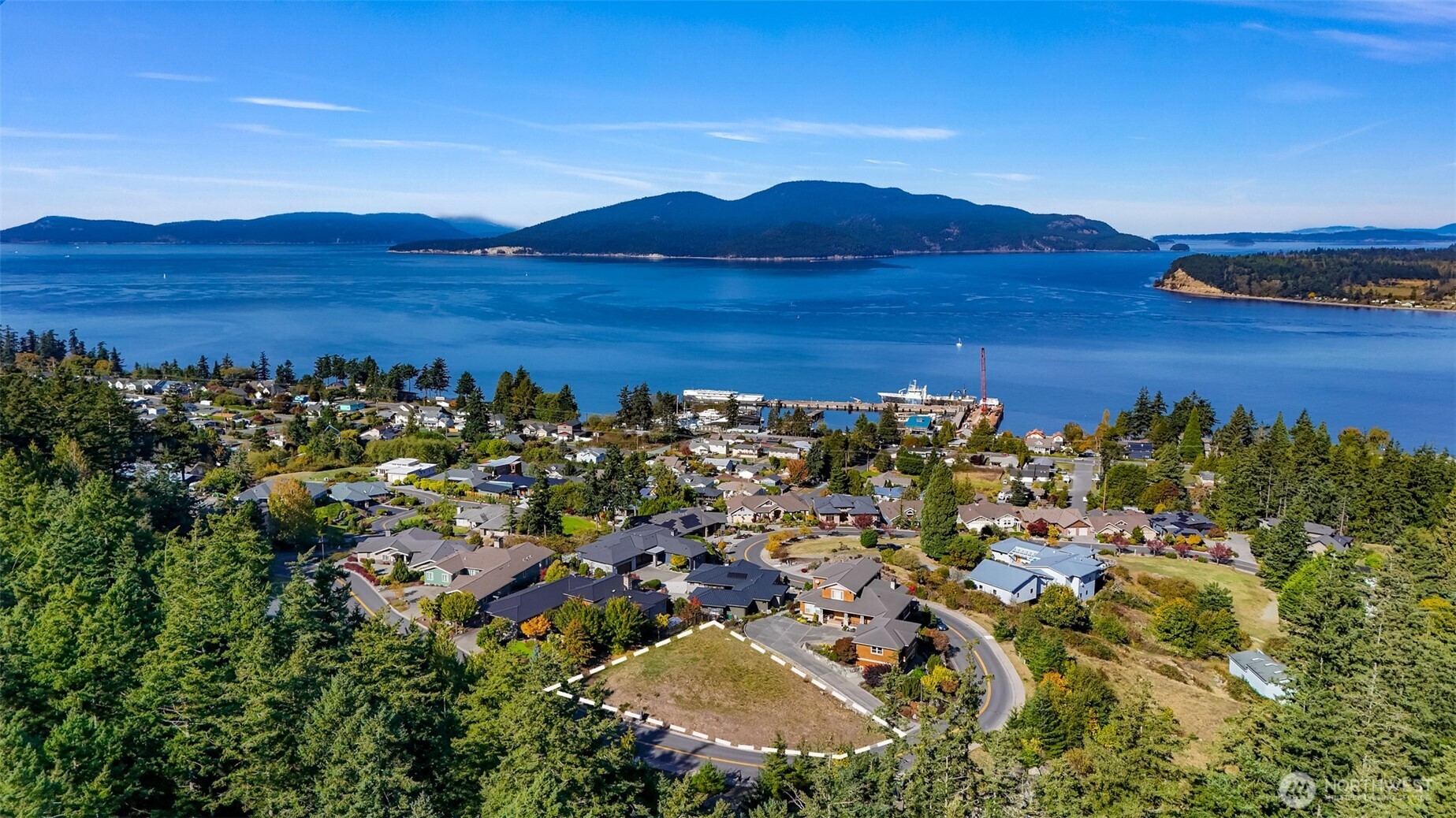 2904 17th Street Anacortes, WA 98221 - Photo 2 of 15 a view of a city