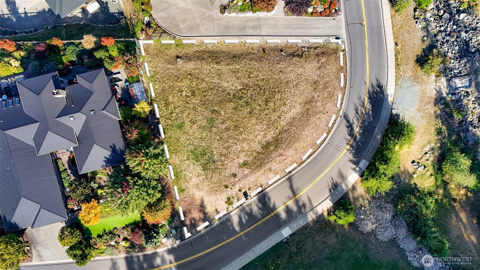 2904 17th Street Anacortes, WA 98221 - Photo 4 of 15 an aerial view of a residential houses with outdoor space
