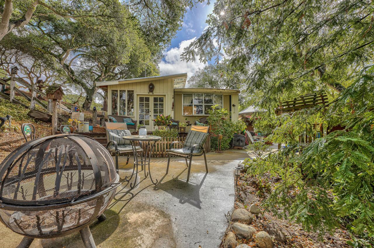 18675 Moro Road Salinas, CA 93907 - Photo 3 of 34 Gallery Image 3