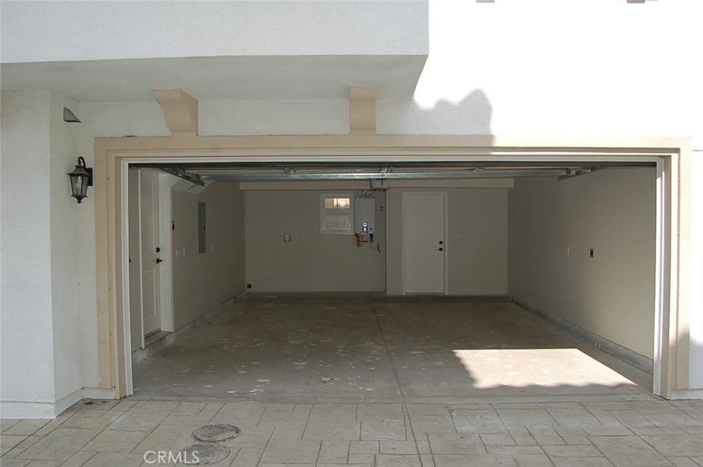 413 West Duarte Road, Unit A Monrovia, CA 91016 - Photo 31 of 32 Garage