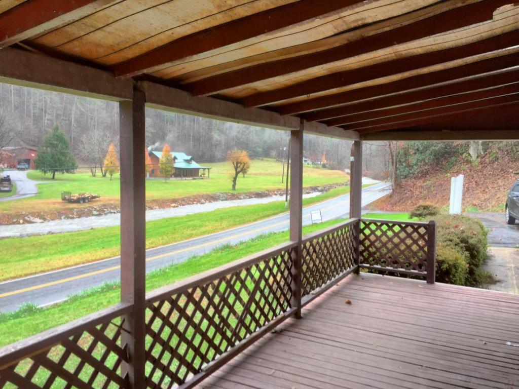430 Spivey Mountain Road Erwin, TN 37650 - Photo 2 of 16 Photo 2