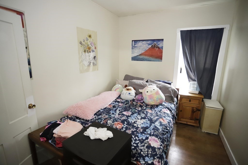 527 4th Street Fall River, MA 02721 - Photo 13 of 24