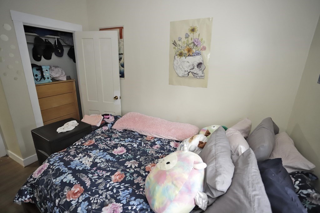 527 4th Street Fall River, MA 02721 - Photo 14 of 24