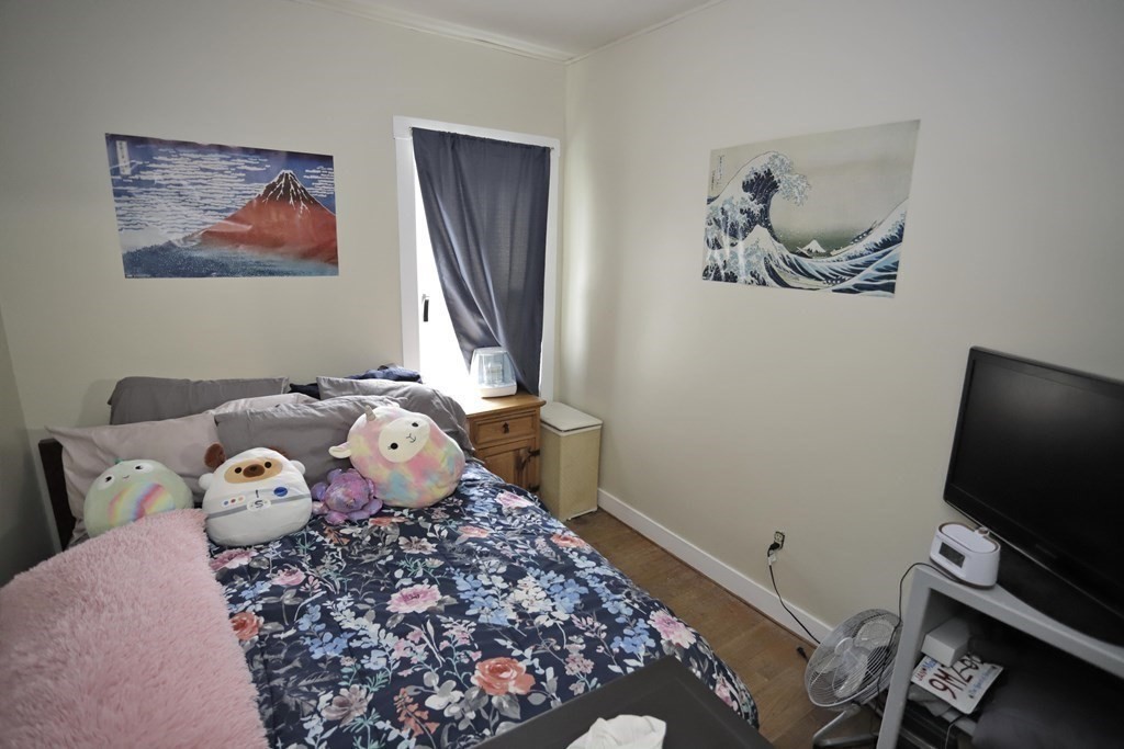 527 4th Street Fall River, MA 02721 - Photo 15 of 24