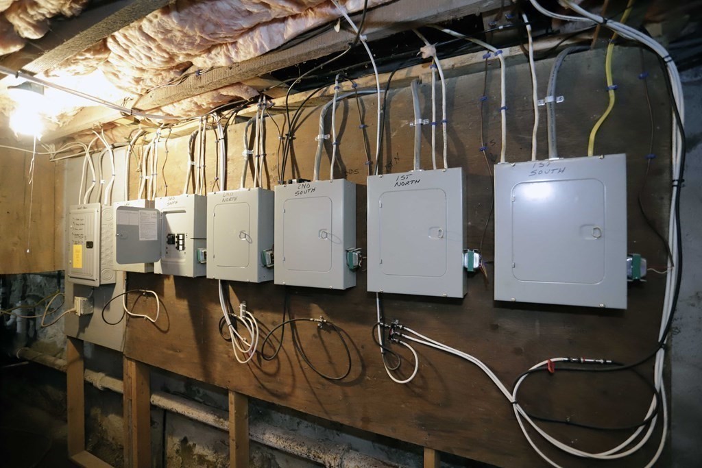 527 4th Street Fall River, MA 02721 - Photo 17 of 24