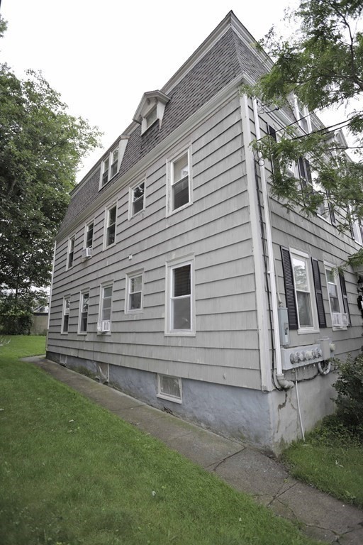 527 4th Street Fall River, MA 02721 - Photo 19 of 24