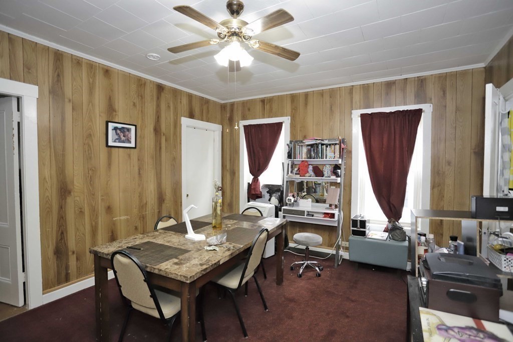 527 4th Street Fall River, MA 02721 - Photo 5 of 24