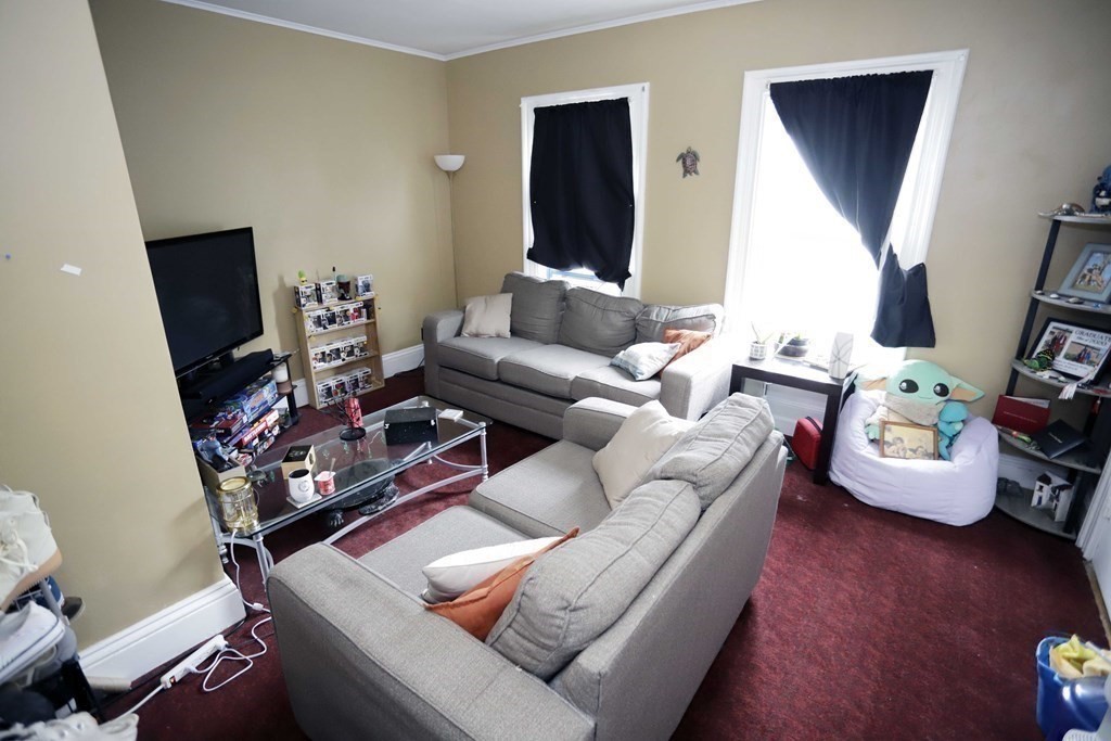 527 4th Street Fall River, MA 02721 - Photo 10 of 24