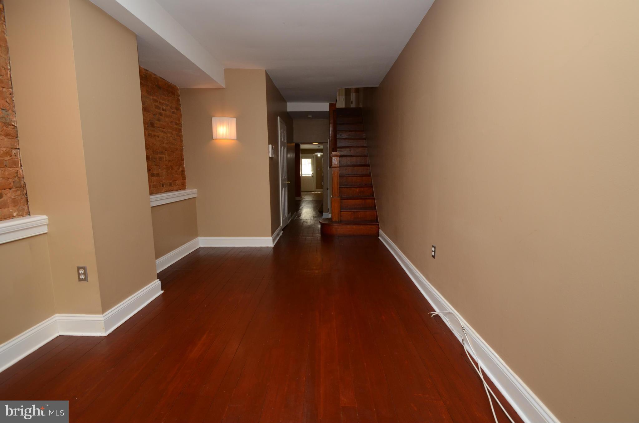 3131 Elliott Street Baltimore, MD 21224 - Photo 5 of 27 Living Room