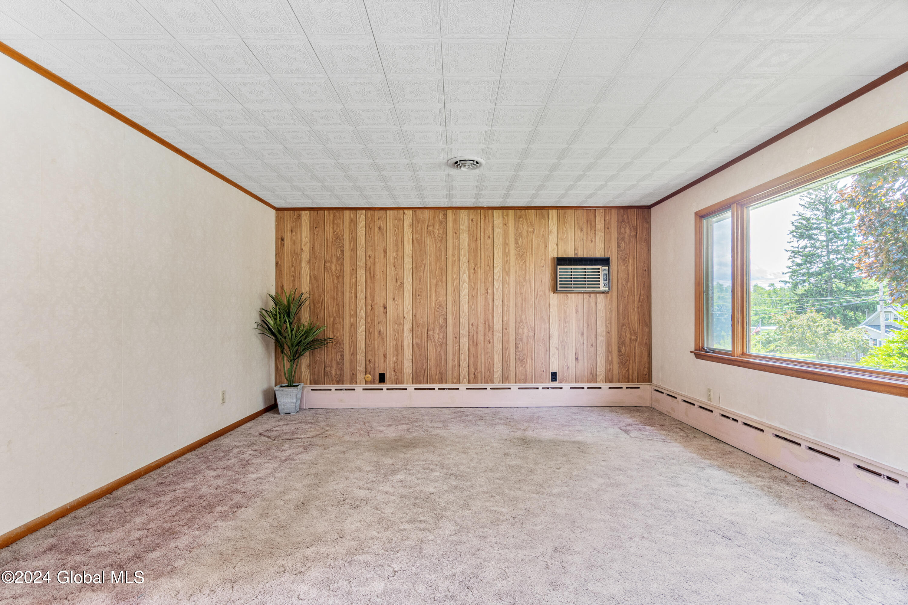137 Middletown Road Waterford, NY 12188 - Photo 12 of 29 5