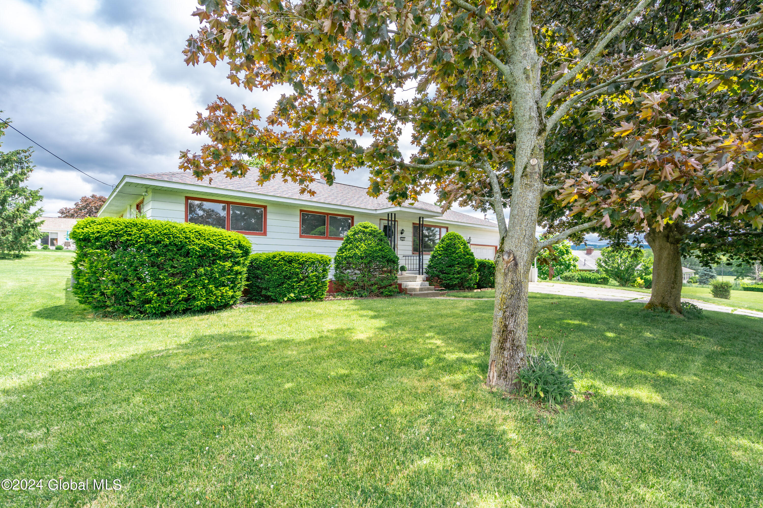 137 Middletown Road Waterford, NY 12188 - Photo 28 of 29 28