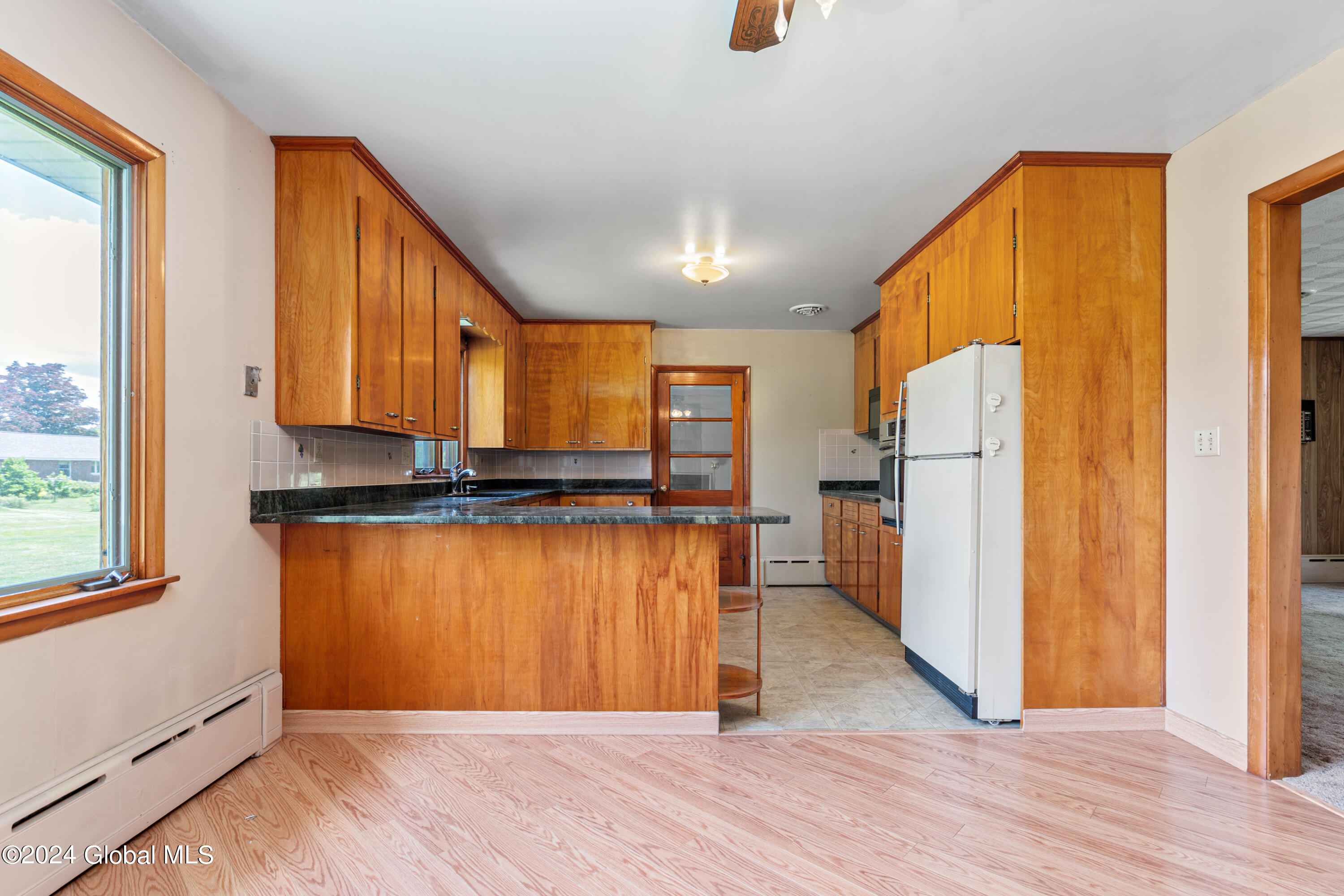 137 Middletown Road Waterford, NY 12188 - Photo 9 of 29 11