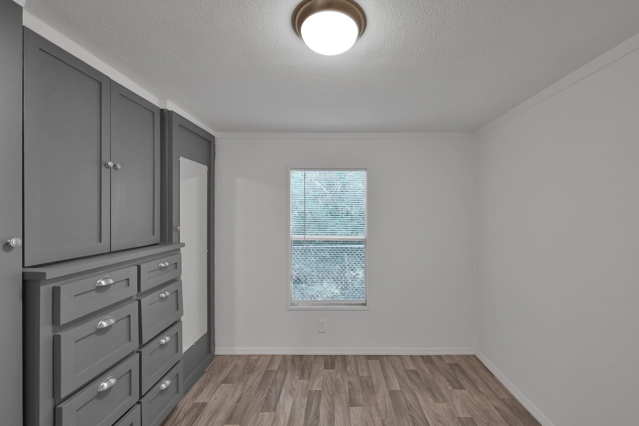 6432 Longmire Road Conroe, TX 77304 - Photo 12 of 21 Gallery Image 12