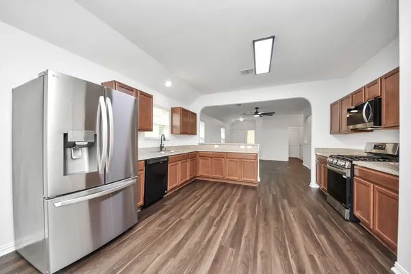 $2,100 | 10306 White Fir Villa Avenue, Houston, TX 77044