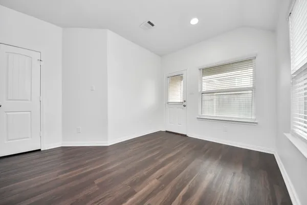 $2,100 | 10306 White Fir Villa Avenue, Houston, TX 77044