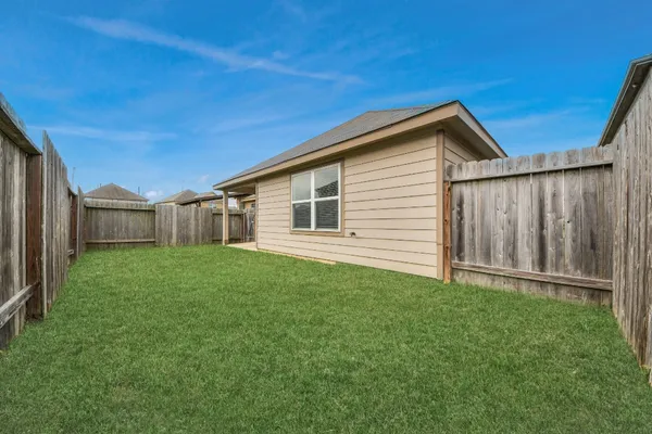 $2,100 | 10306 White Fir Villa Avenue, Houston, TX 77044