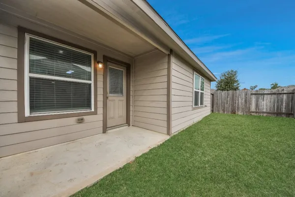 $2,100 | 10306 White Fir Villa Avenue, Houston, TX 77044