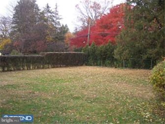 411 Earlington Road Havertown, PA 19083 - Photo 5 of 12 View