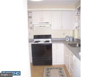 411 Earlington Road Havertown, PA 19083 - Photo 8 of 12 Kitchen