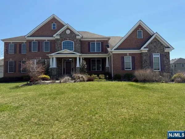 $8,200 | 4 Donna Drive, Fairfield, NJ 07004