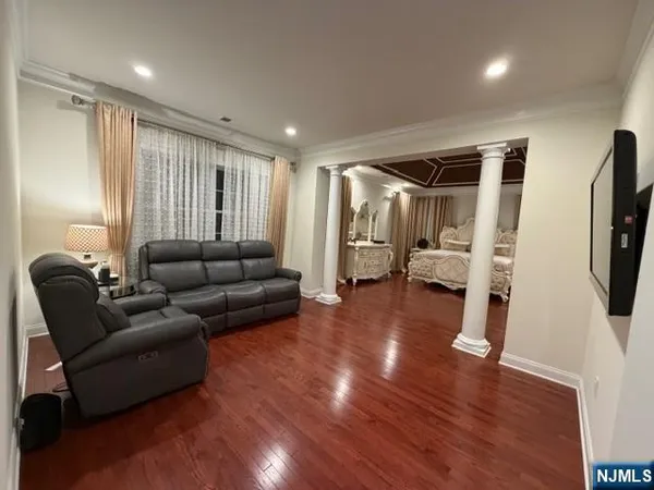 $8,200 | 4 Donna Drive, Fairfield, NJ 07004