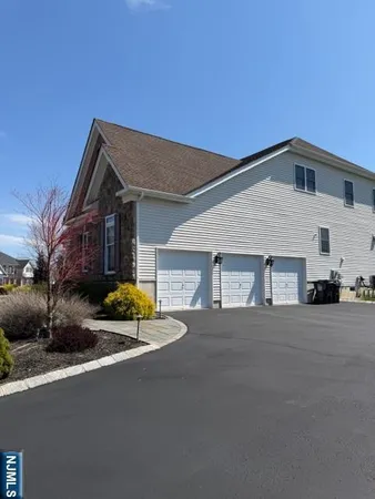 $8,200 | 4 Donna Drive, Fairfield, NJ 07004