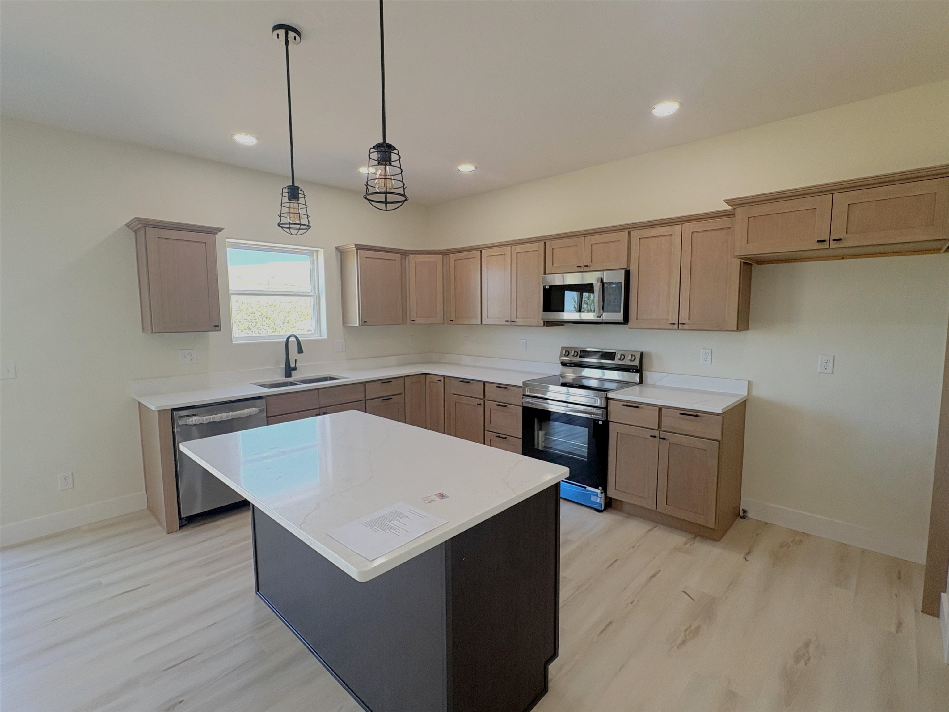 2431 Mercy Lane Casper, WY 82609 - Photo 4 of 19