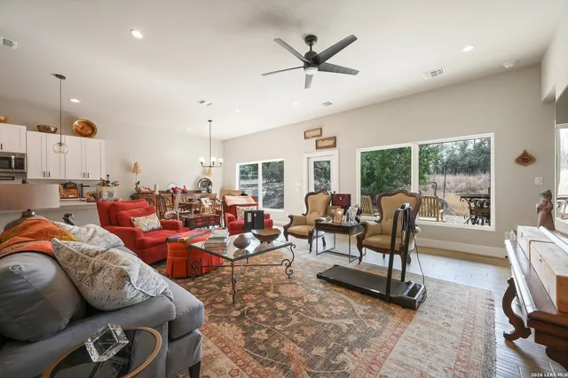 $399,000 | 135 West Pat Dolan, Blanco, TX 78606