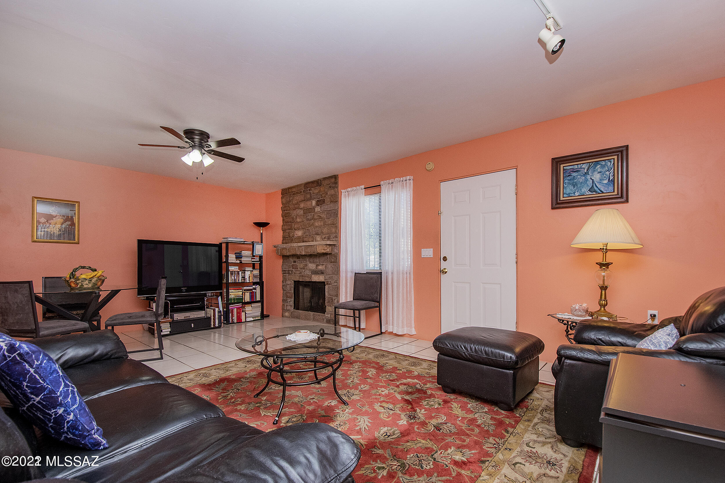136 East Pastime Road Tucson, AZ 85705 - Photo 5 of 10