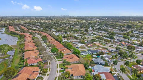 $450,000 | 2286 Northwest 81st Avenue, Sunrise, FL 33322