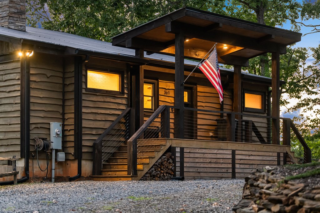 361 June Bug Lane Blue Ridge, GA 30513 - Photo 4 of 65 Gallery Image 4