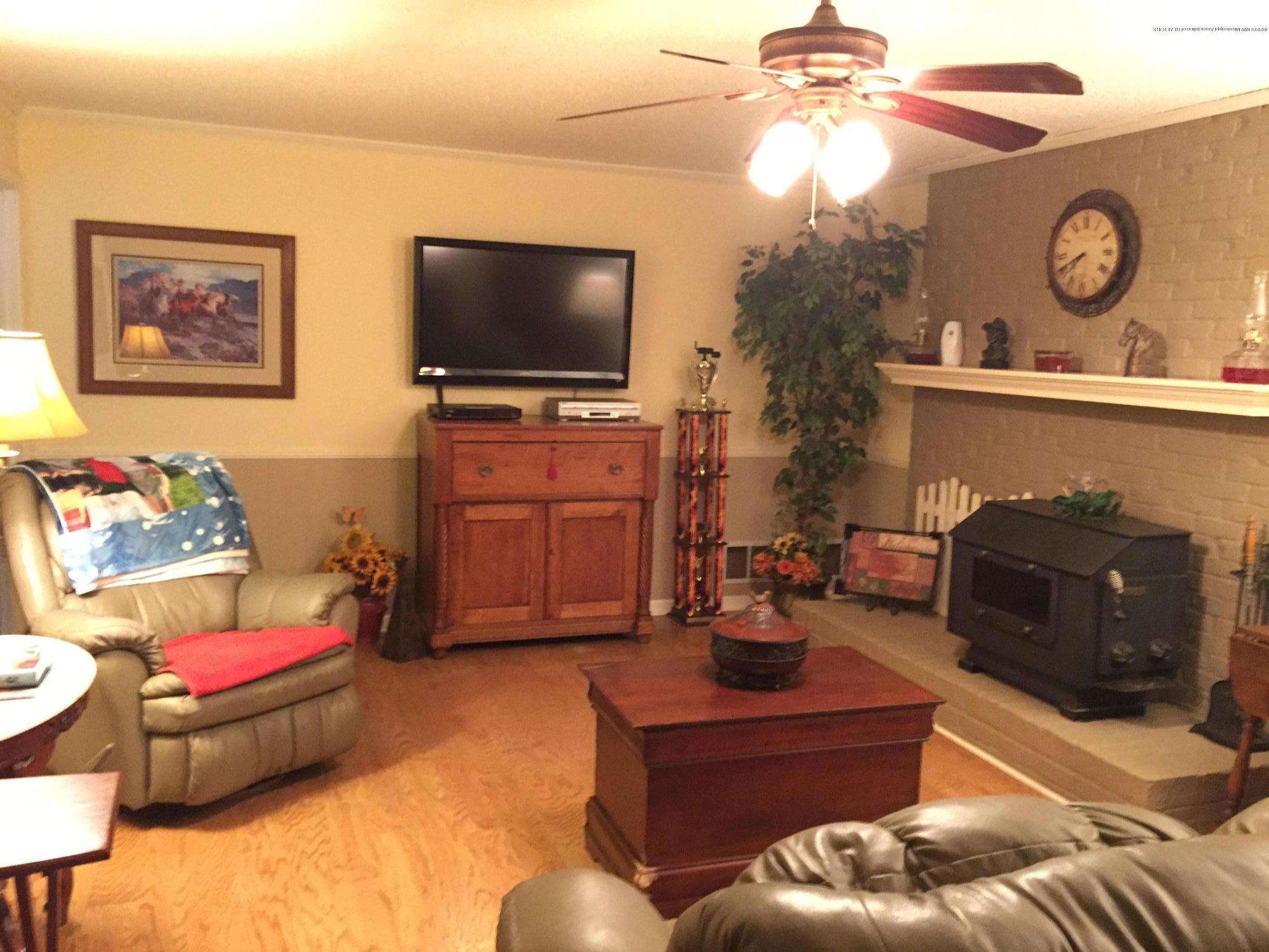 457 Waldrop Road Coldwater, MS 38618 - Photo 2 of 10 457 Waldrop Road, Senatobia, MS 38668