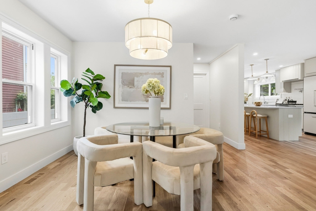 34 Governor Winthrop Road, Unit 1 Somerville, MA 02145 - Photo 7 of 28