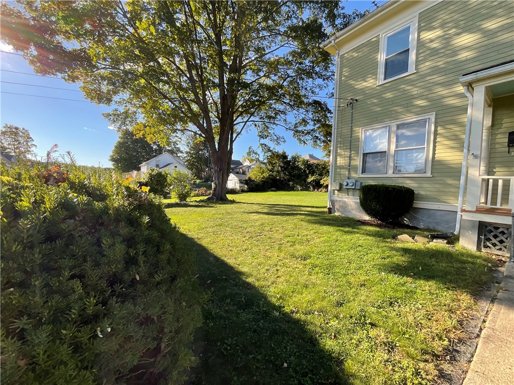 18 Harmony Street, Unit 2 West Warwick, RI 02893 - Photo 3 of 18