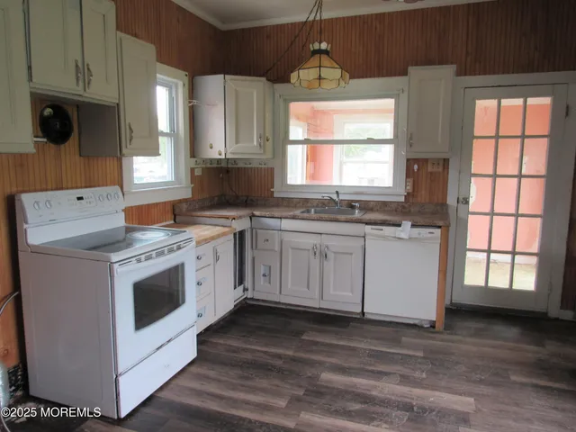 $219,900 | 896 Highway 9, Little Egg Harbor, NJ 08087