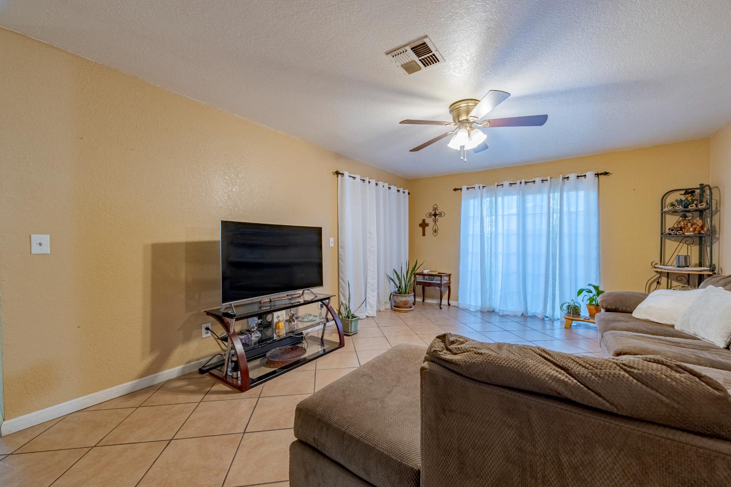 2394 Lance Street Merced, CA 95348 - Photo 18 of 36