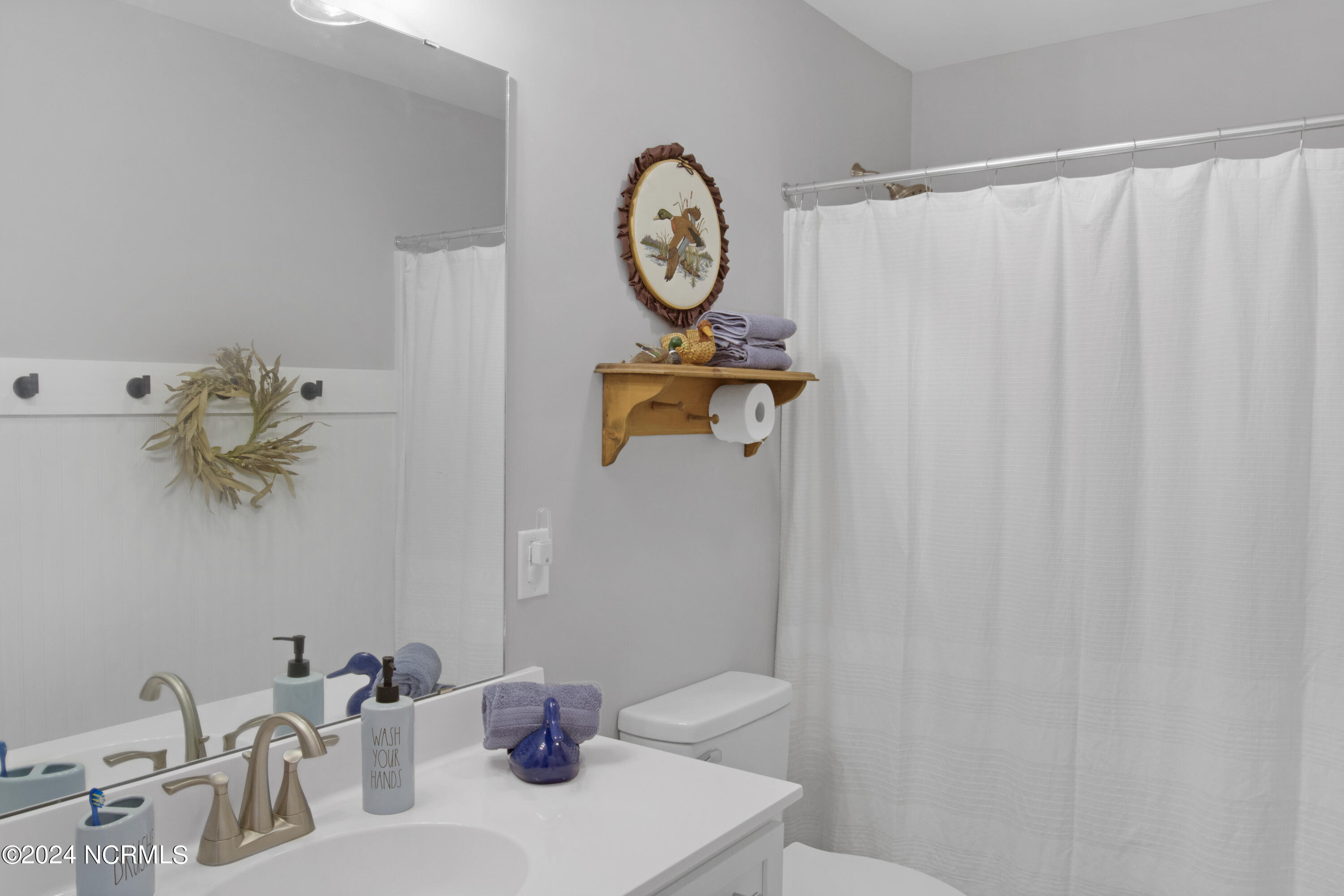 101 Ridge View Drive Jacksonville, NC 28540 - Photo 38 of 53 Guest Bath 1