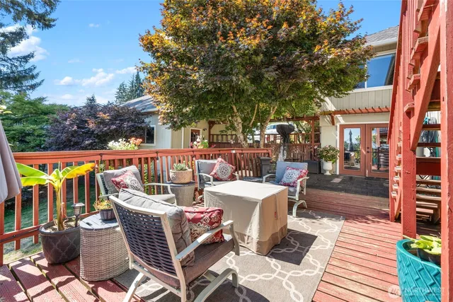 a view of outdoor space yard deck and patio