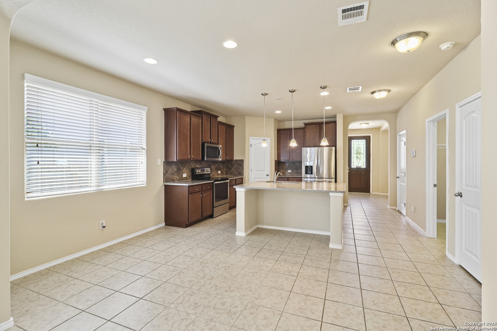 10443 Brisbane River Converse, TX 78109 - Photo 14 of 40