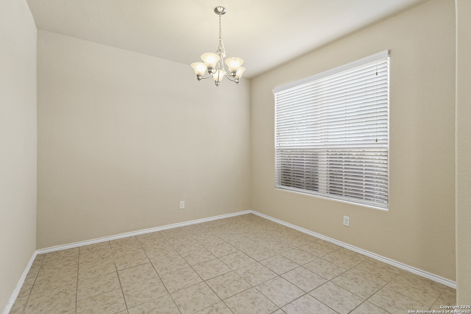 10443 Brisbane River Converse, TX 78109 - Photo 7 of 40